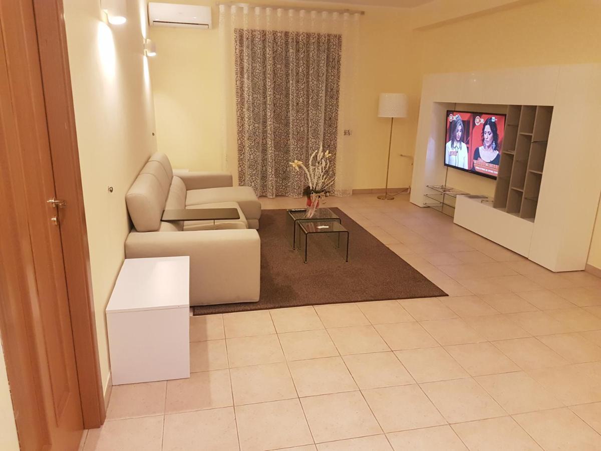 B&B Mary Grace Rossano Stazione Екстер'єр фото