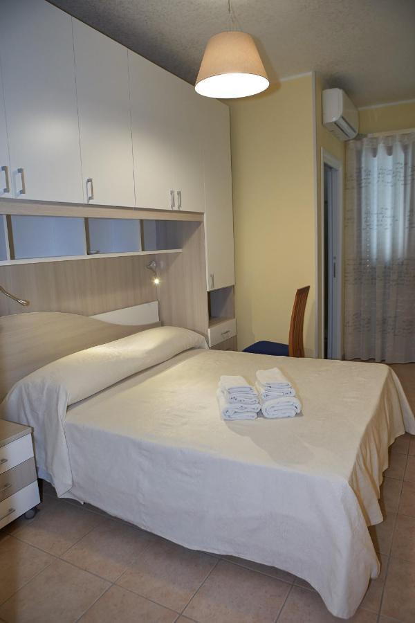 B&B Mary Grace Rossano Stazione Екстер'єр фото