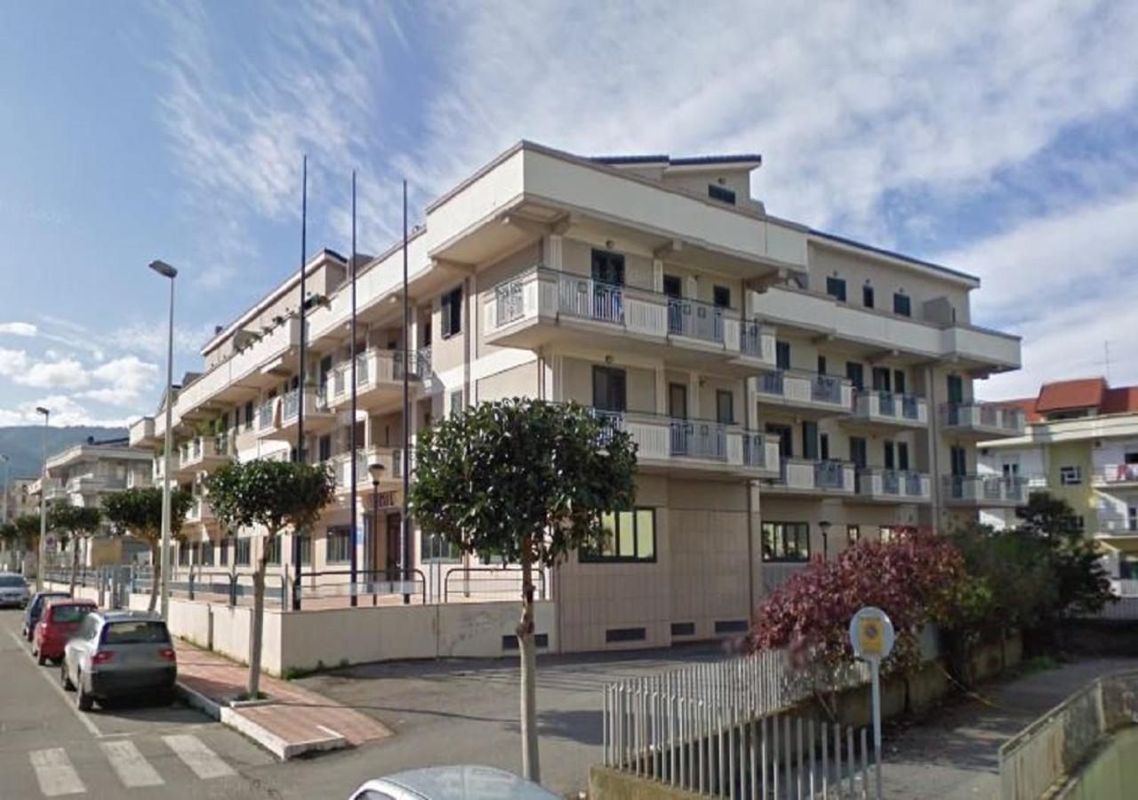 B&B Mary Grace Rossano Stazione Екстер'єр фото
